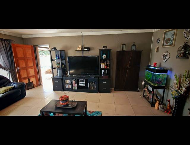 3 BEDROOM HOUSE FOR SALE IN ALBERTSDAL